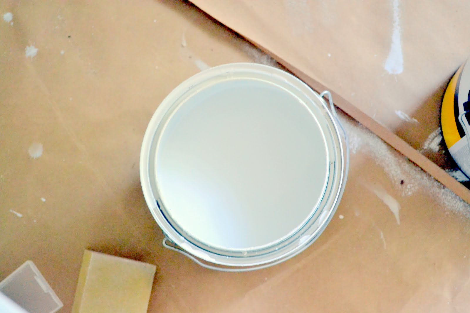 paint can