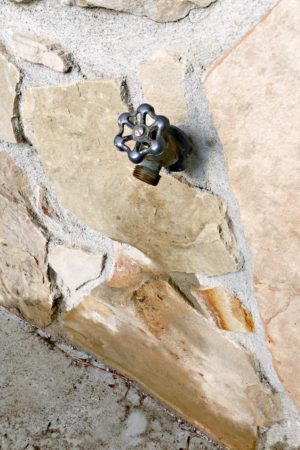 How to Fix a Leaking Outdoor Faucet • Ugly Duckling House