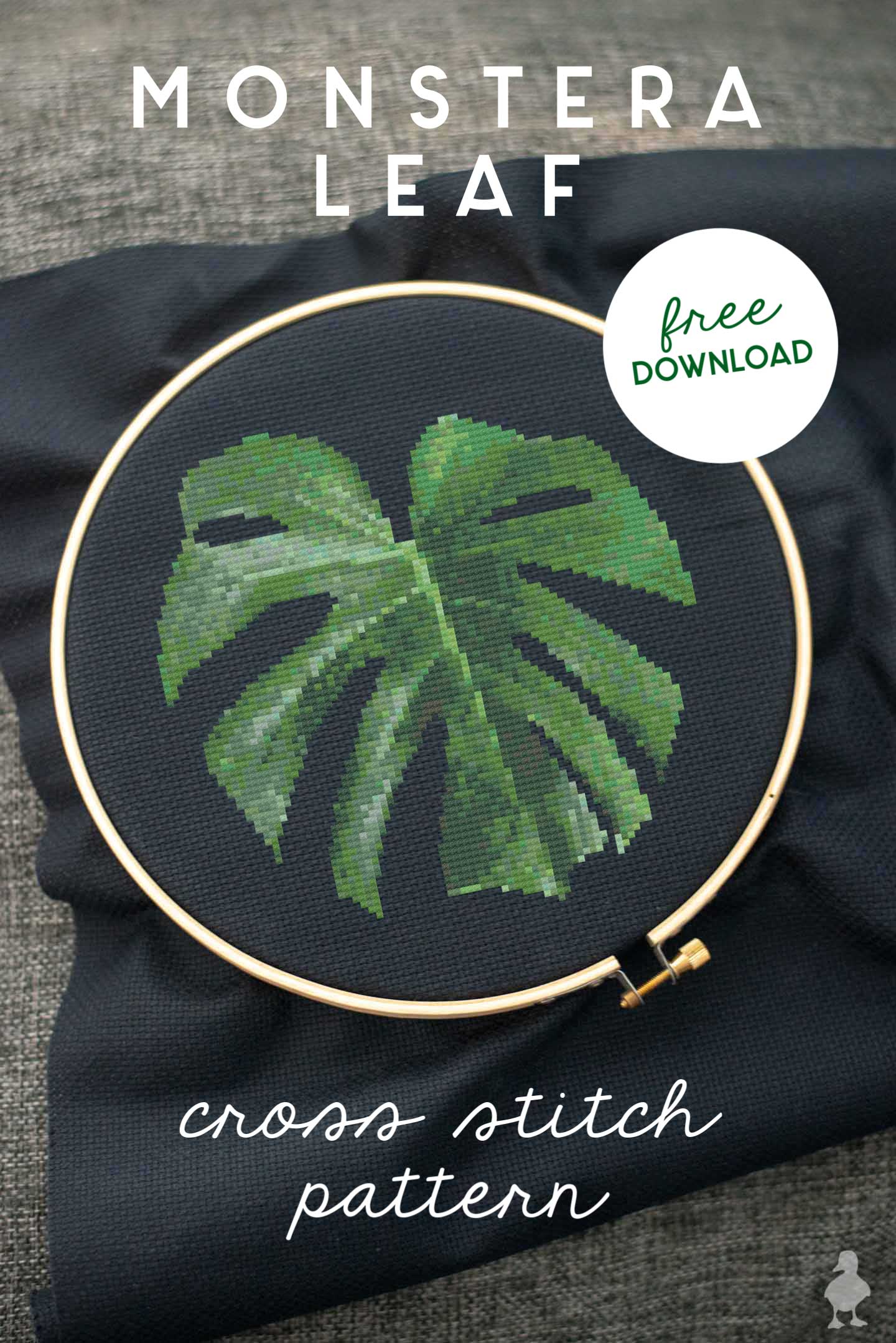 This monstera leaf cross stitch pattern is a beautiful addition to any gallery wall and a perfect craft to pick for your next DIY project. #crossstitch #xstitch #urbanjungle #quickandeasy #springcrafts #summercrafts #monstera #leaf #green #embroidery