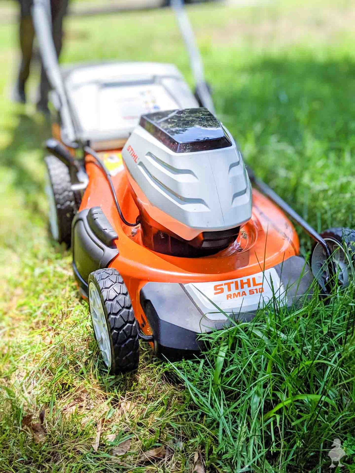 Tondeuse à gazon STIHL avec batterie