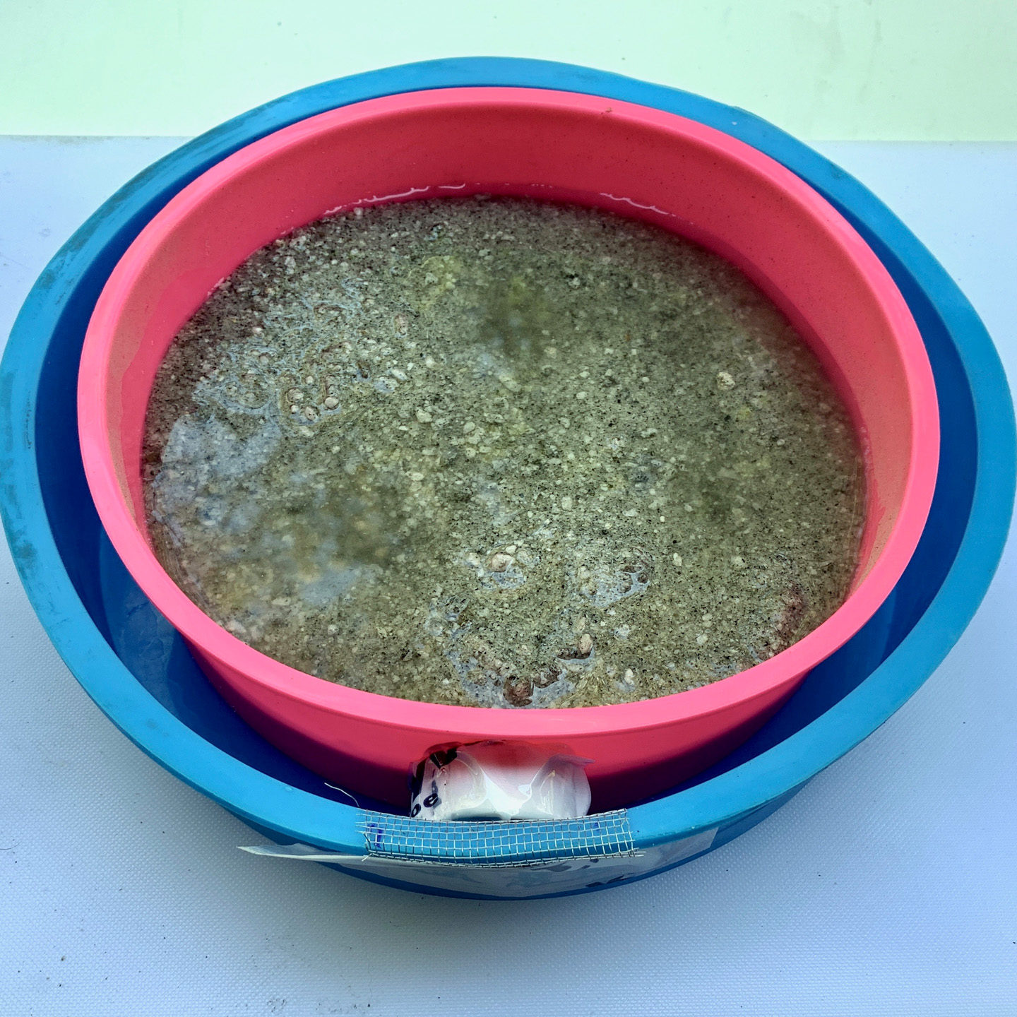 sand in Ring shaped Cement Candle mold