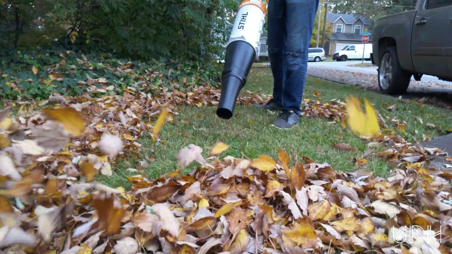 Support de ventilateur Stihl KombiSystem qui souffle les feuilles d'automne
