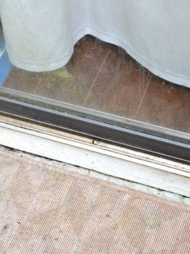 UNSTICK YOUR SLIDING GLASS DOOR IN 5 MINUTES!